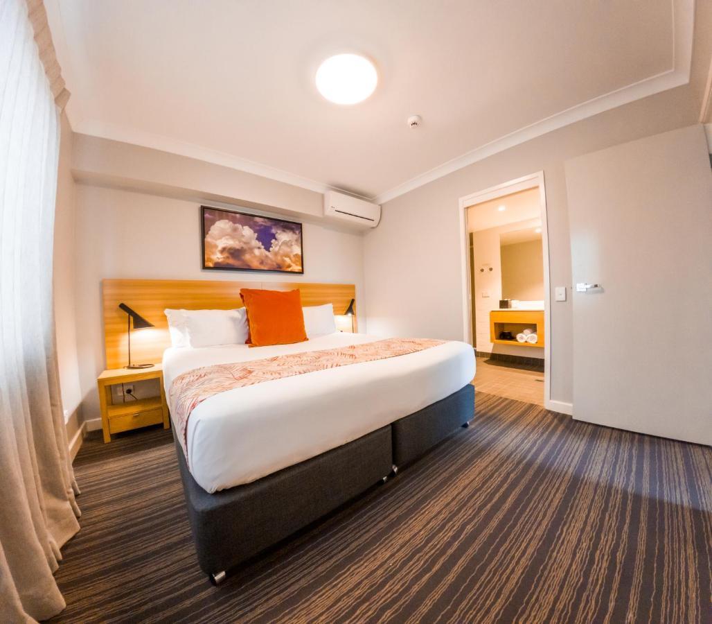 Potters Hotel