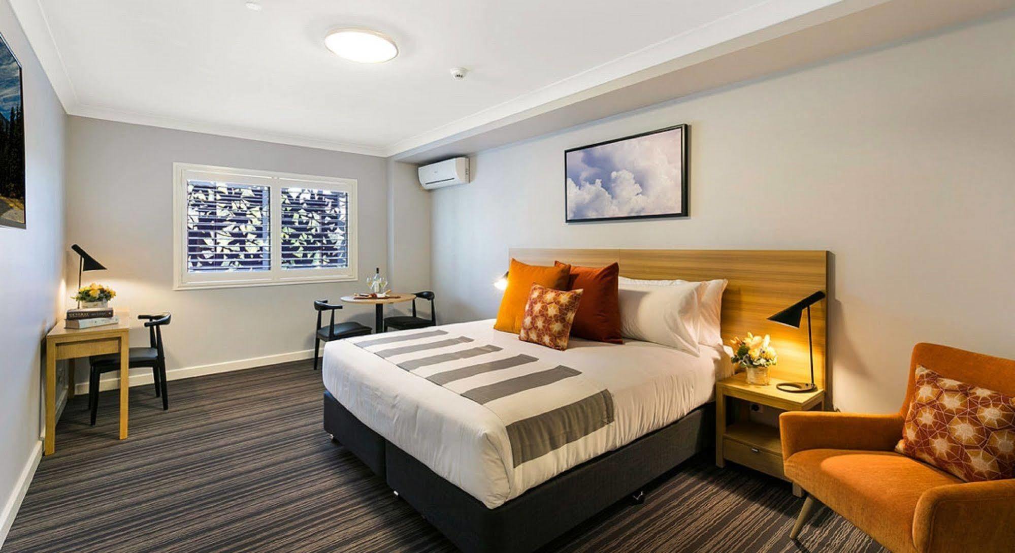 Potters Hotel